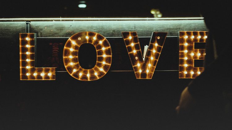 30+ Stylish and Unique Valentines Day Gifts