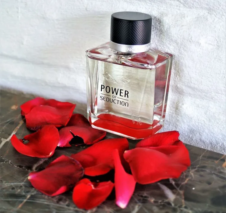6 New Rules of Wearing Cologne