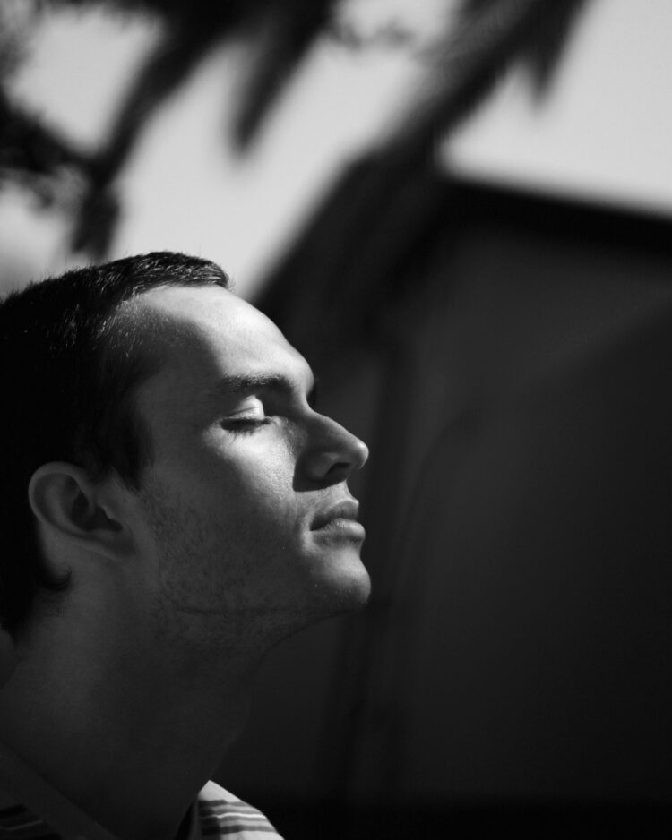 Your Guide to Finding & Using a Nose Trimmer Dapper Confidential