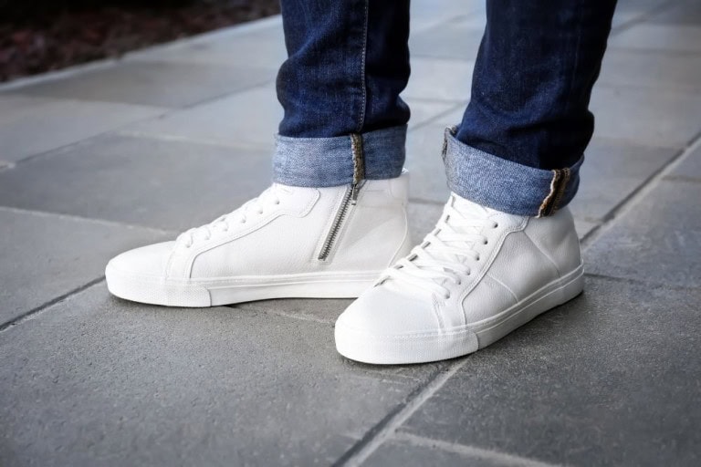 mens white casual shoes